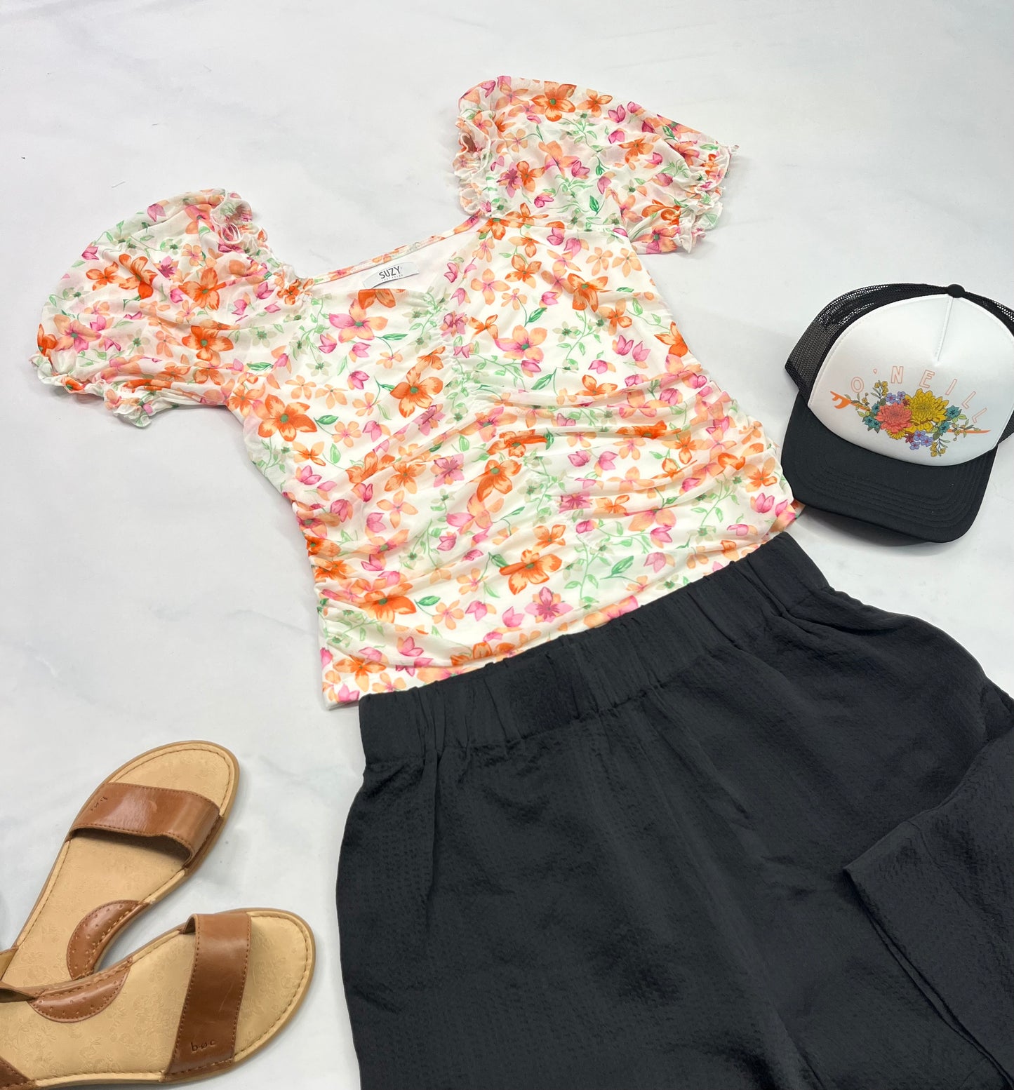 ☀️ Haut fleurit : Suzie Manche qui laisse entrevoir . Fait M/ fit stretch  de partout avec doublure intégré.