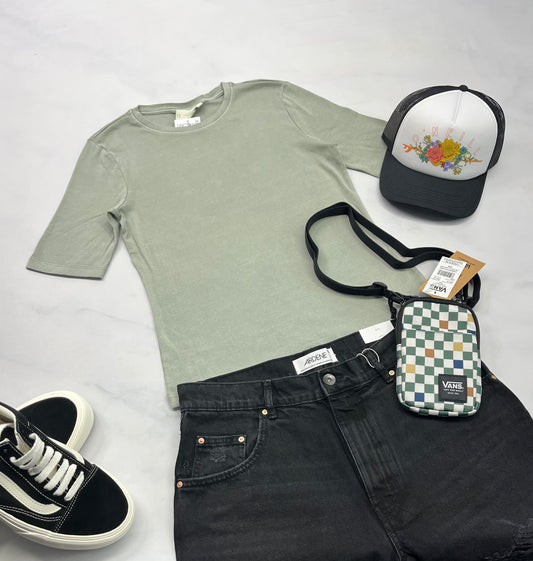 🍃 Manche courte : vert doux fait small femme stretch neuf !