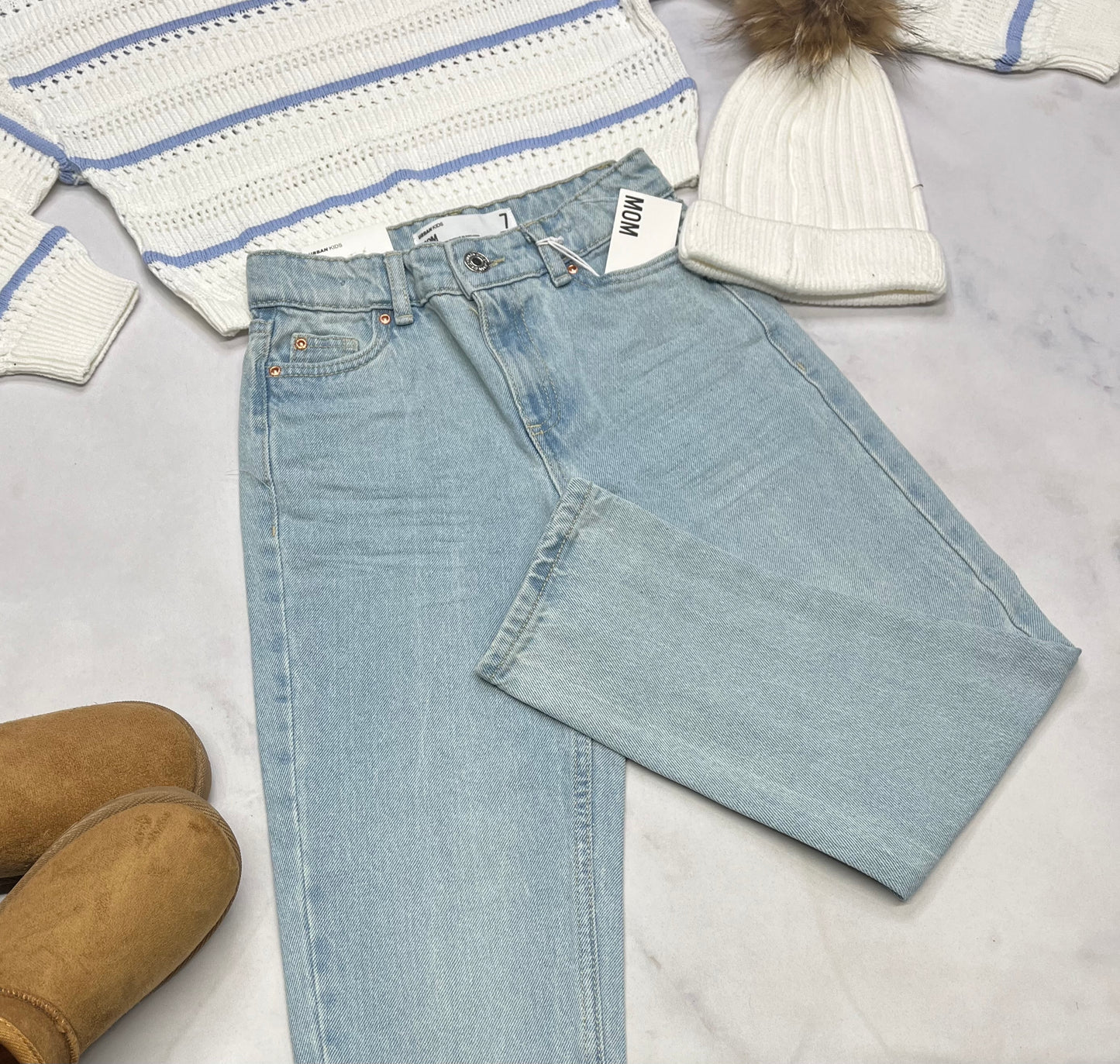 ❄️ MOM jeans : 7 ans fille neuve.