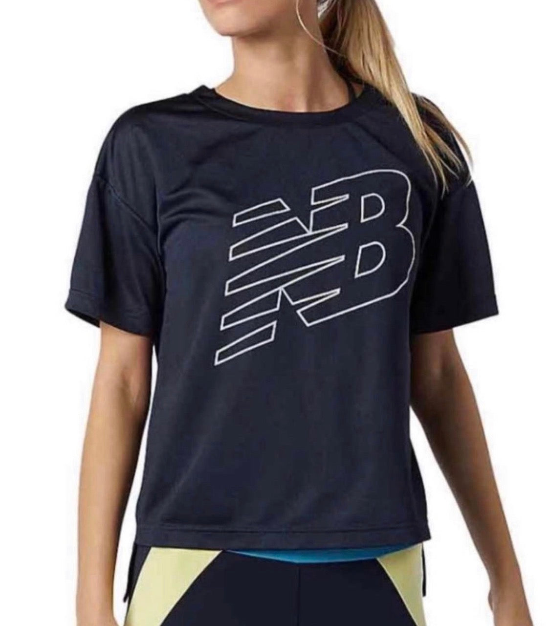 🤩 Manche courte : New Balance en tissu de sport L/ femme coupe confo neuf !