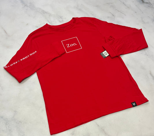 Zoo York : Manche longue avec écritaux sur les 2 manches . Neuf ! 14 ans