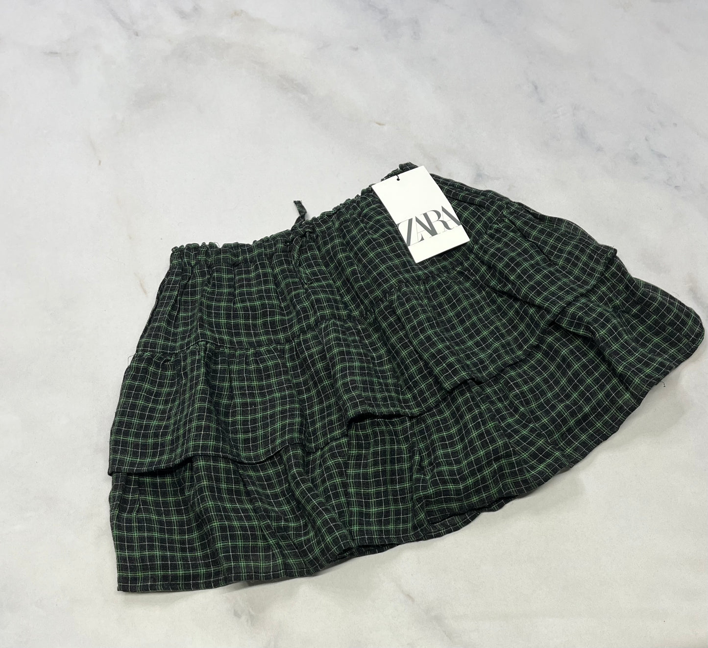 ZARA : Jupe ultra molle taille élastique neuve ! Fait 5-6 et fait 10 ans