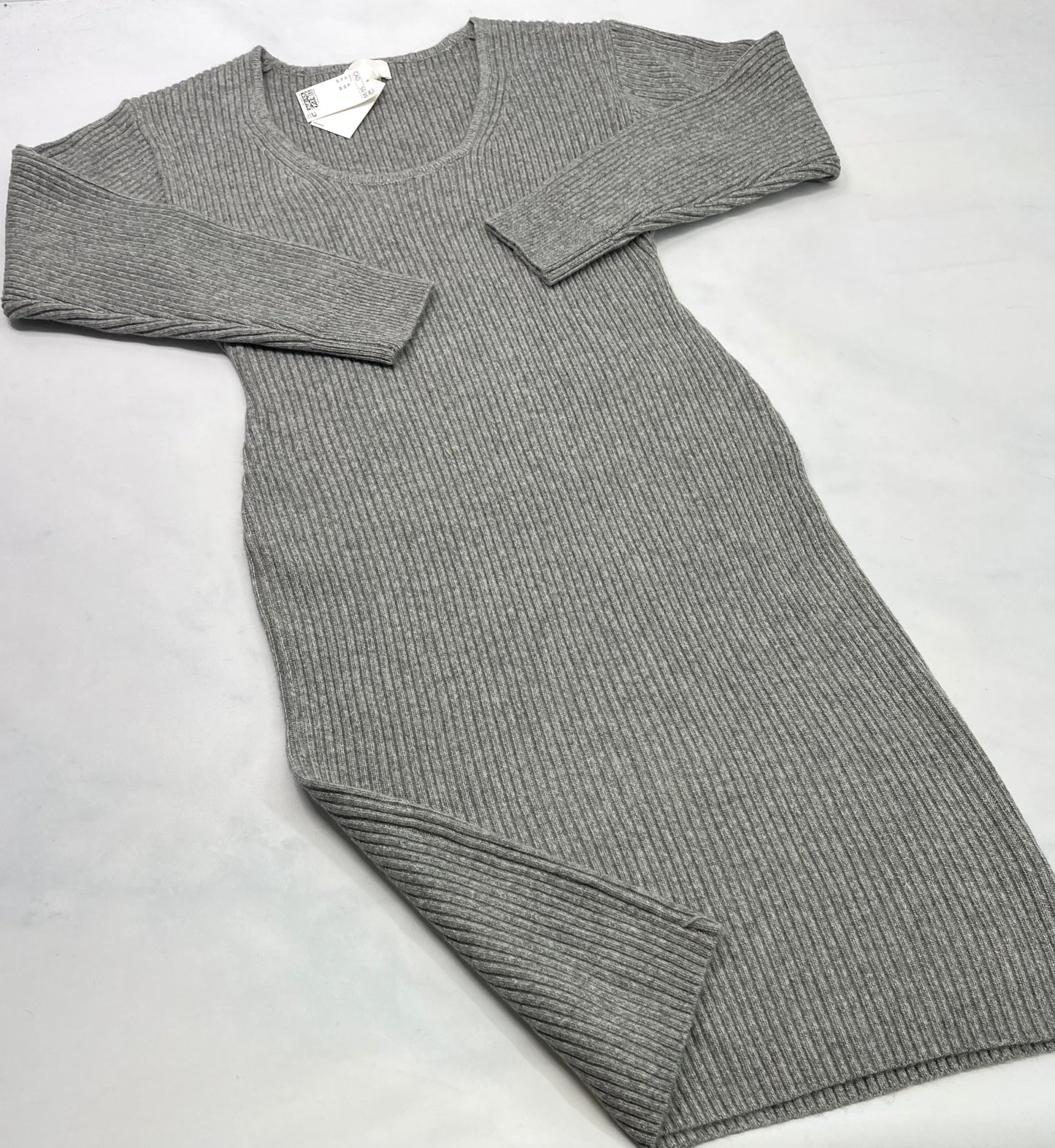 Robe en tricot : qualité ++ fait L/ fit stretch femme ..longueur 3 quart . Neuve !