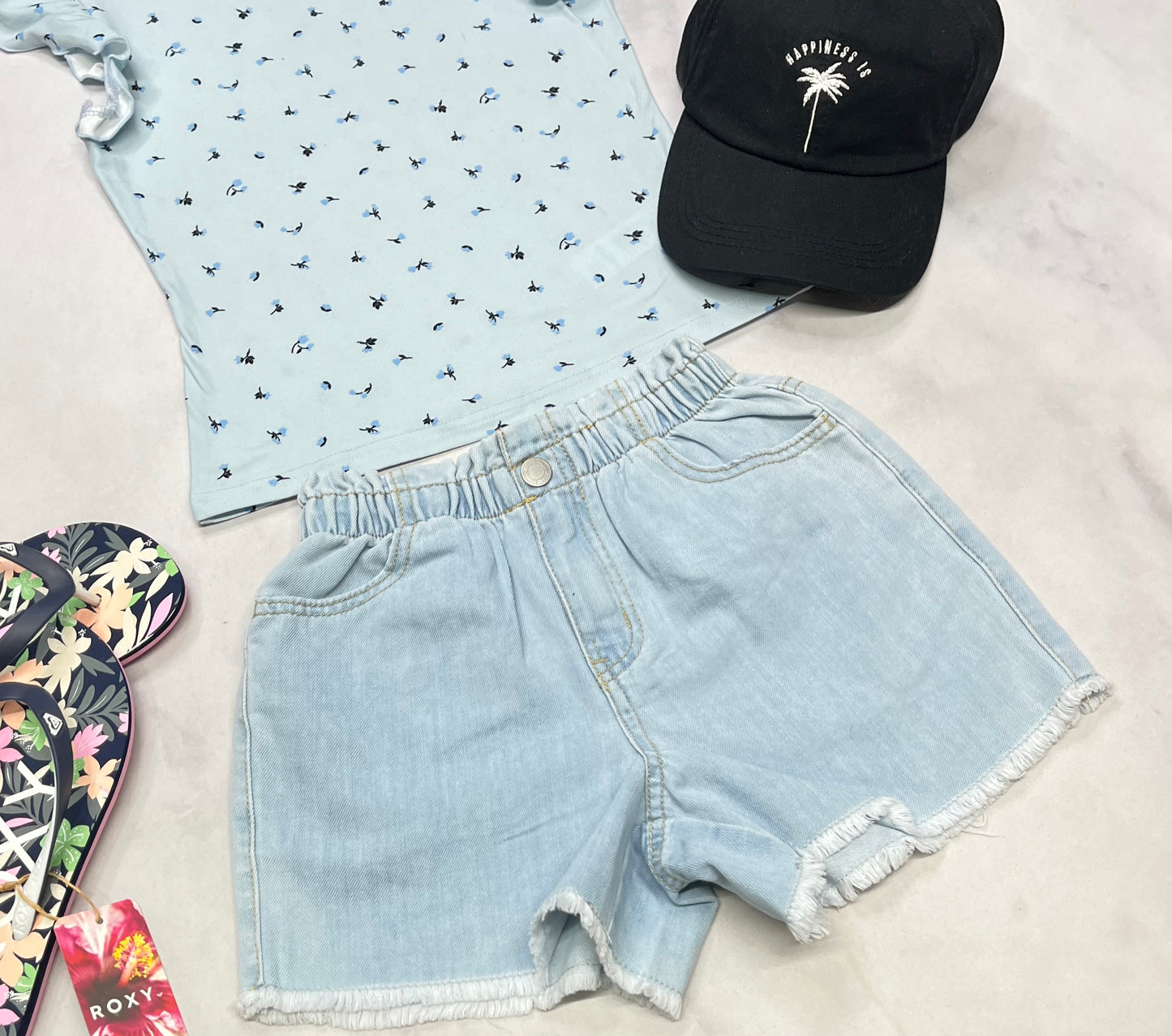 🩵 Short : jeans ultra molle taille élastique +9-10 ans fille neuve .