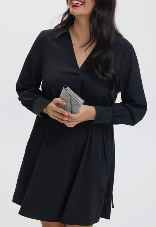 Reitman : robe chic molle neuve . Ajustable à la taille M( 6-7 ans femme ) neuve . Col et bout de manche brillante .