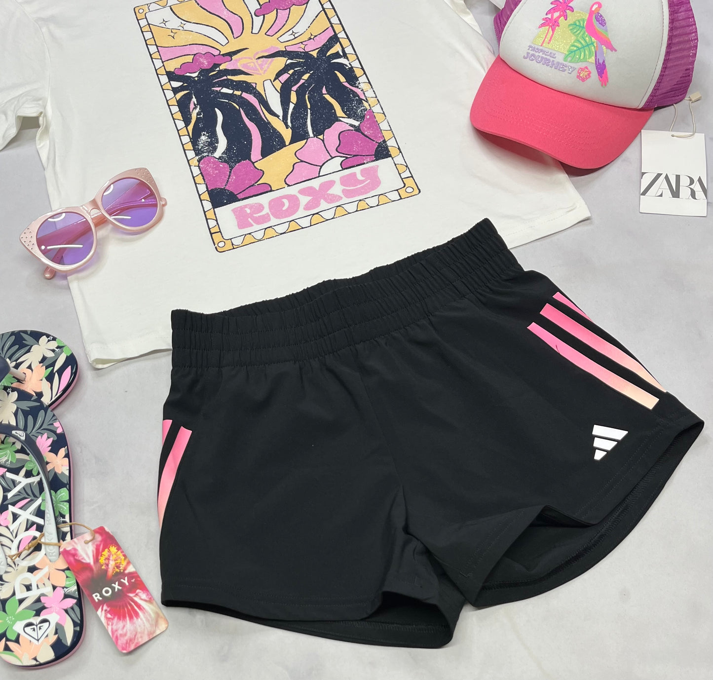 💕 Short : Adidas en tissu léger qui sèche rapidement 9/10 ans fille taille haute neuve !