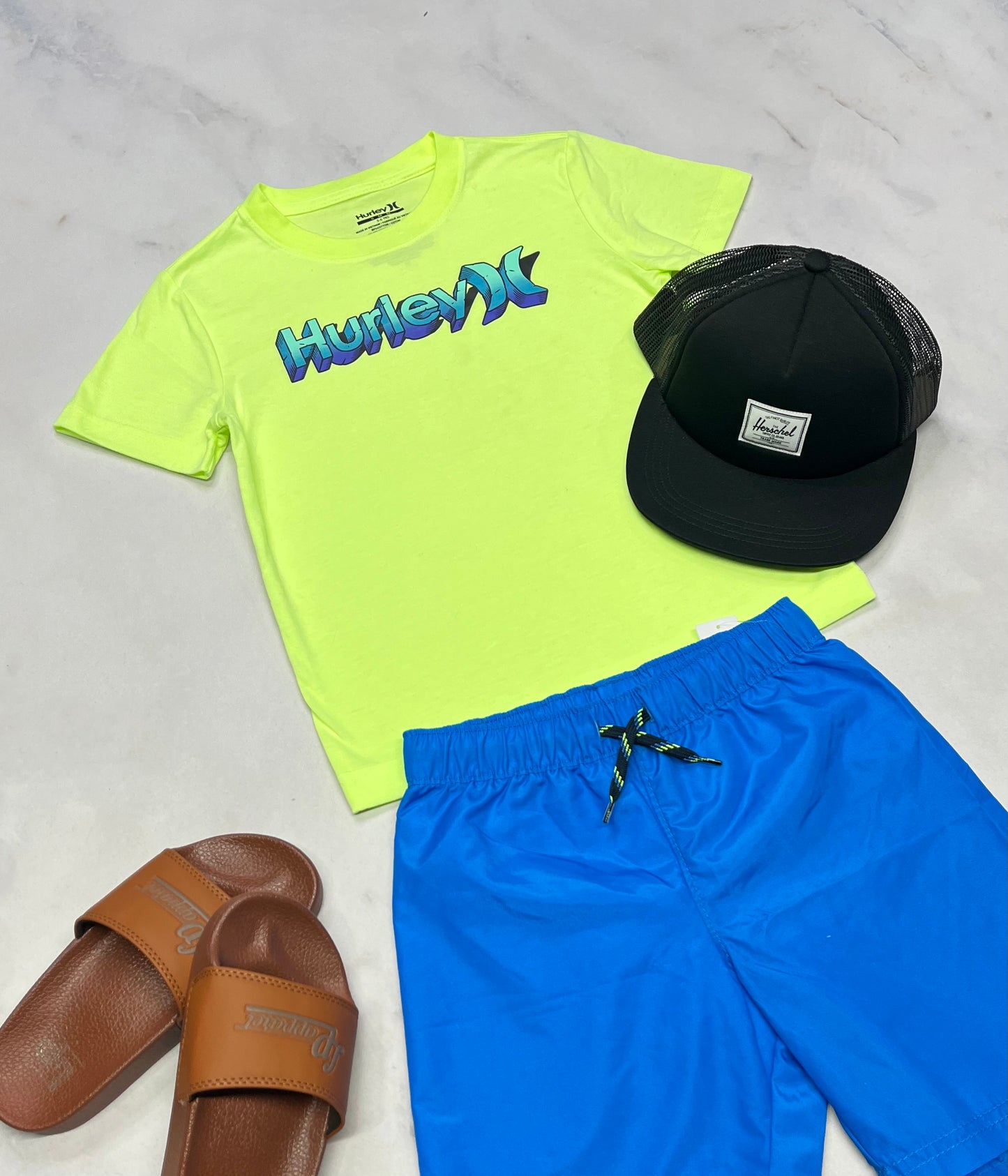 🤩 T-Shirt : lime néon Hurley fait 4 ans et fait 5 ans neuf !