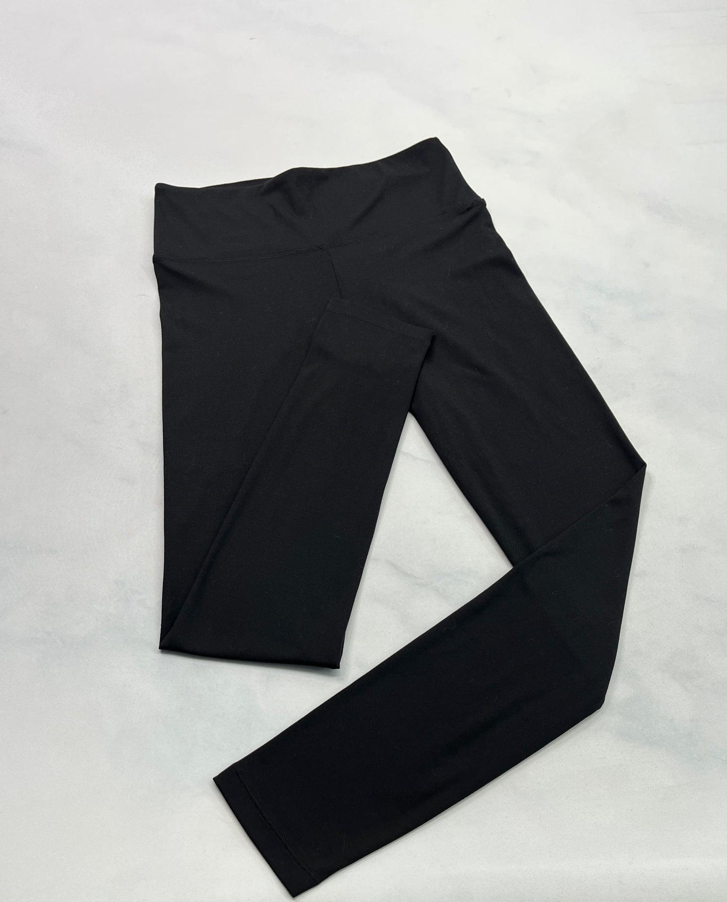 ..Skinny noir en coton fait S(3-4 ans femme ) comme neuf !