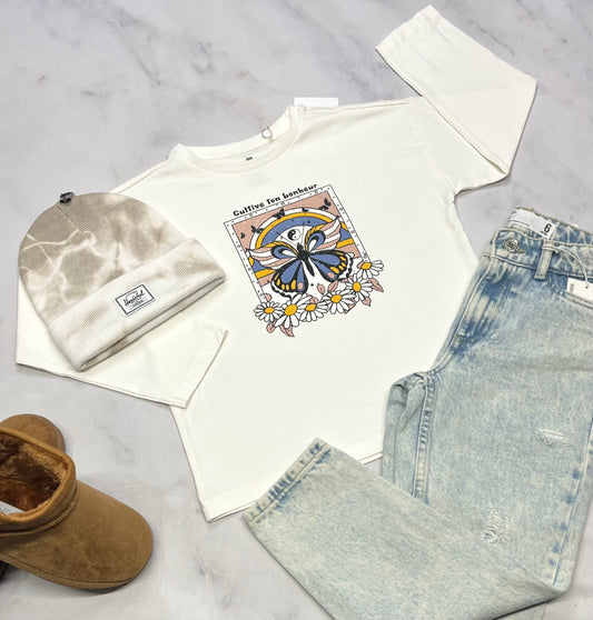 💫SOLDE: manche longue Tag 6 ans fille neuf mais mini lignes ultra flou au bas .