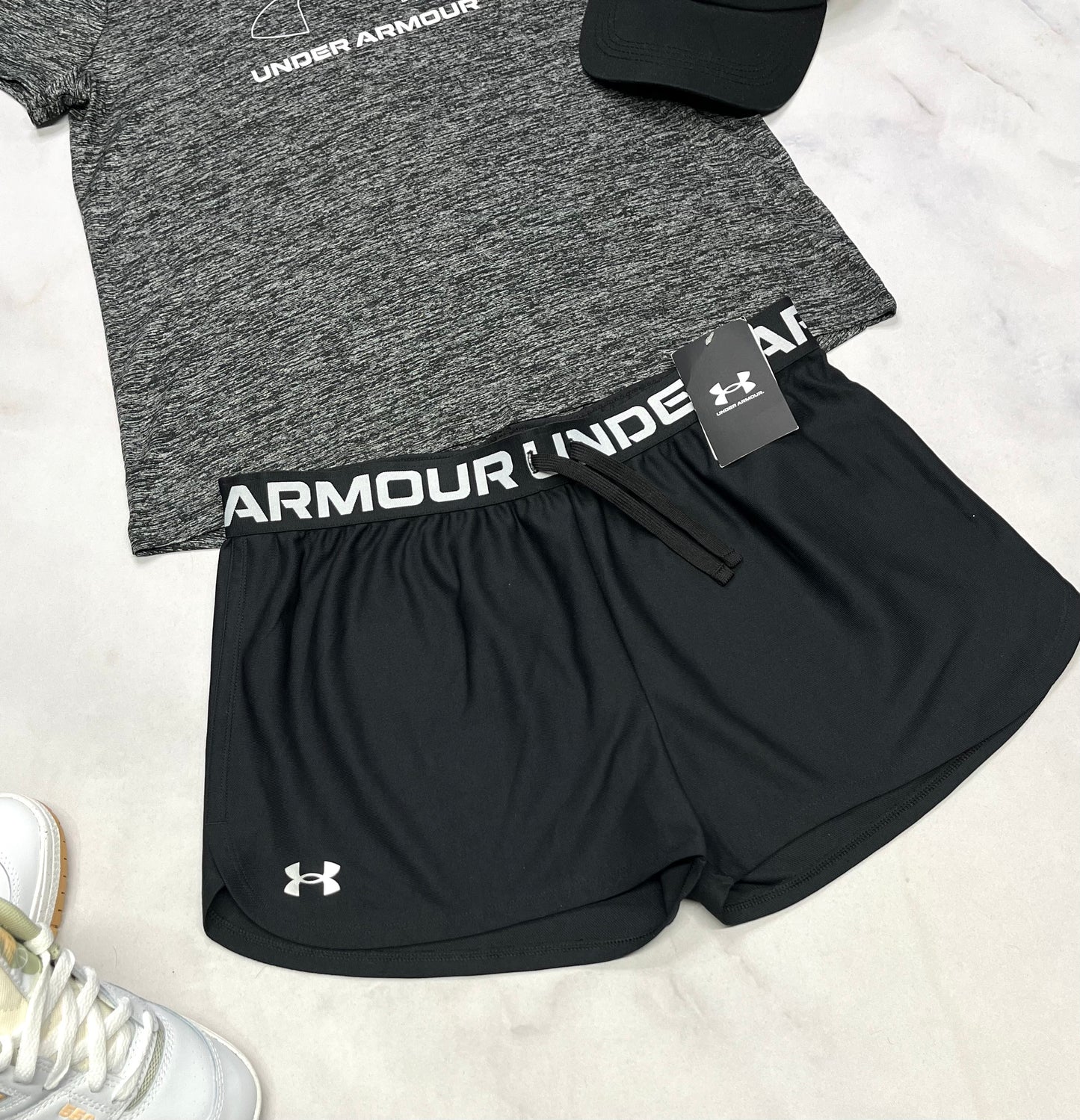 🩷 Short : H.Armour tissu de sport XL junior/ 16 ans fille neuve .