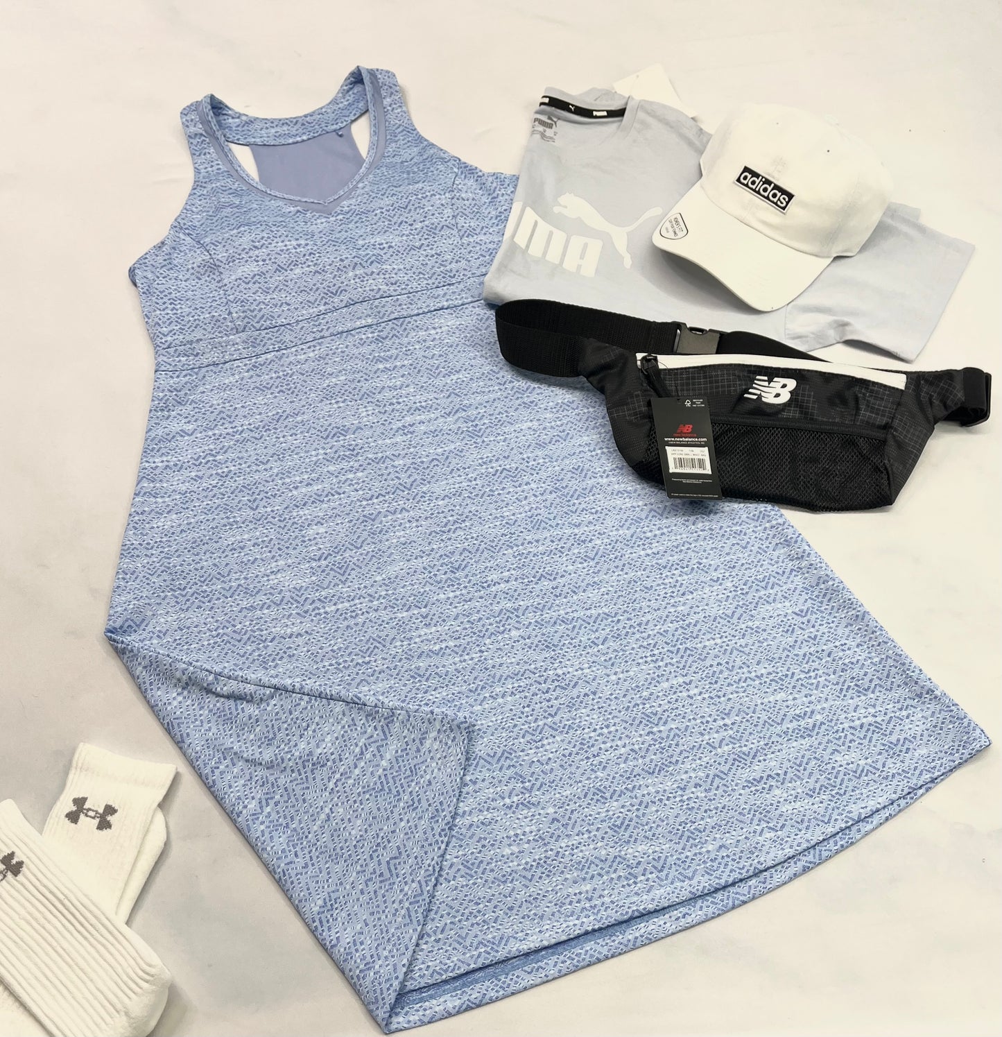 🌴 Robe : bleuté en tissu de sport stretch avec soutient intégré . Mondetta M/ femme comme neuve .