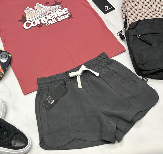 🌷 Short : Surface charcoal hyper souple et douce 8 ans fille neuve .