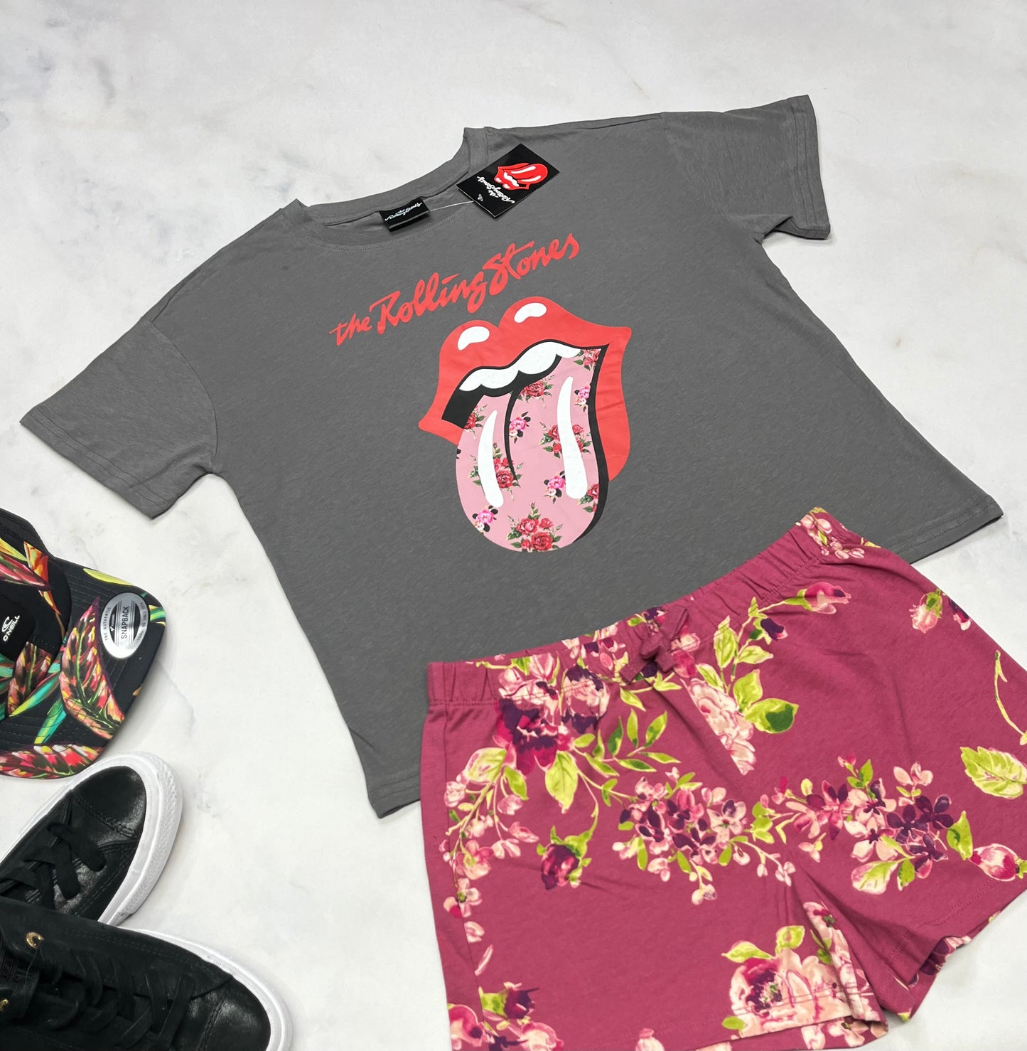 🌿 Solde , T-Shirt d Rolling Stone 10-12 ans relax fit neuf mais 1 mini ombrage flou .