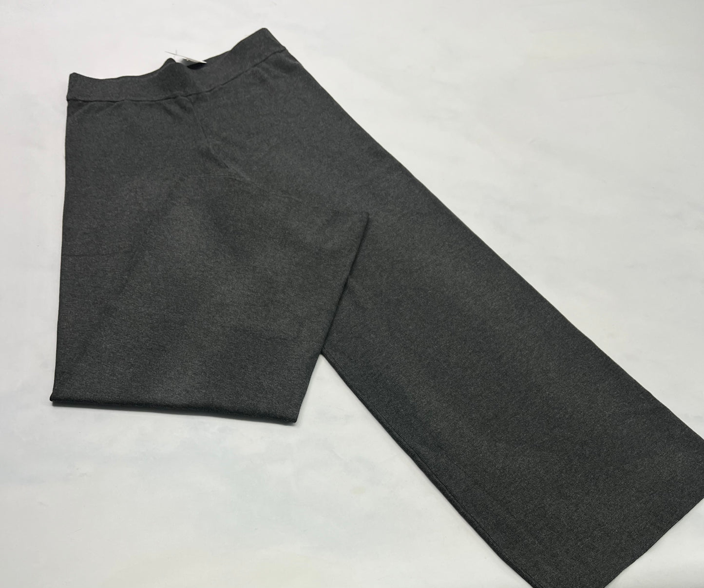 Pantalon : Charcoal en tricot jambe large ( stretch ) . 2x Small femme stretch coupe confo .