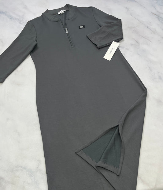 Calvin Klein : Robe longue hyper confo stretch . Manche 3quart / fendu au bas . Neuve . M/ femme confo .