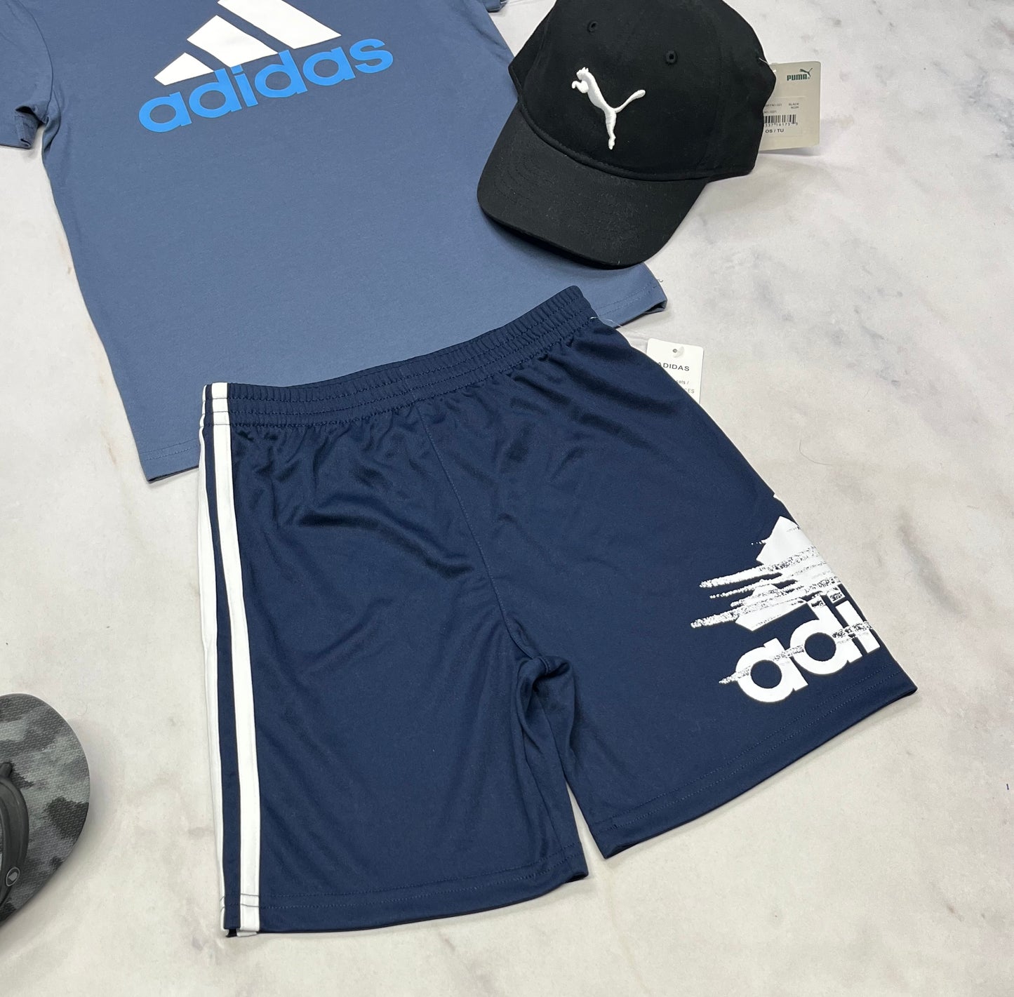 💙 Bermuda Adidas : marine fait 6X garçons neuf !