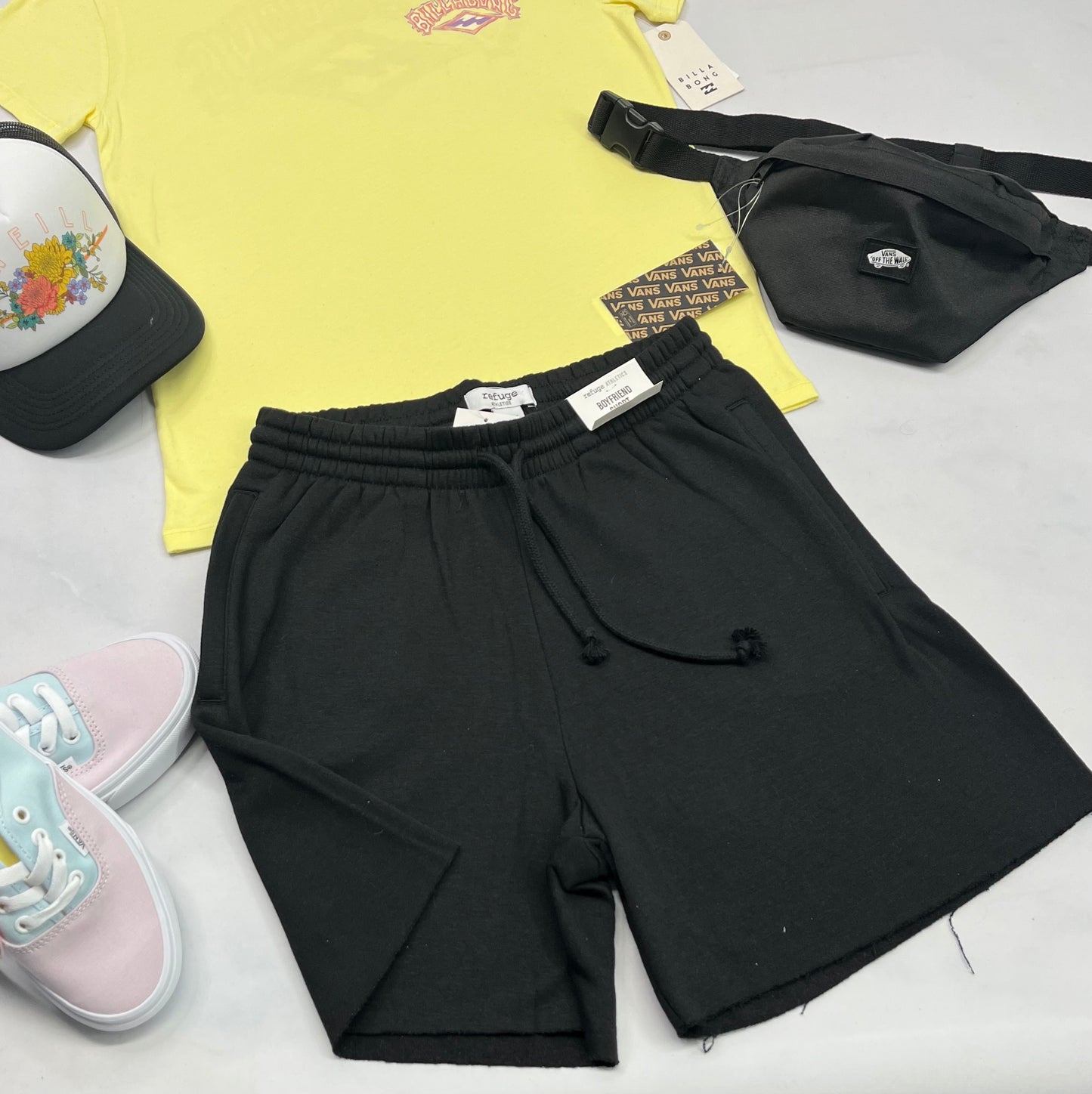 🌿 Bermuda ouaté :Noir  S/ femme coupe boyfriends tendance . Neuve !
