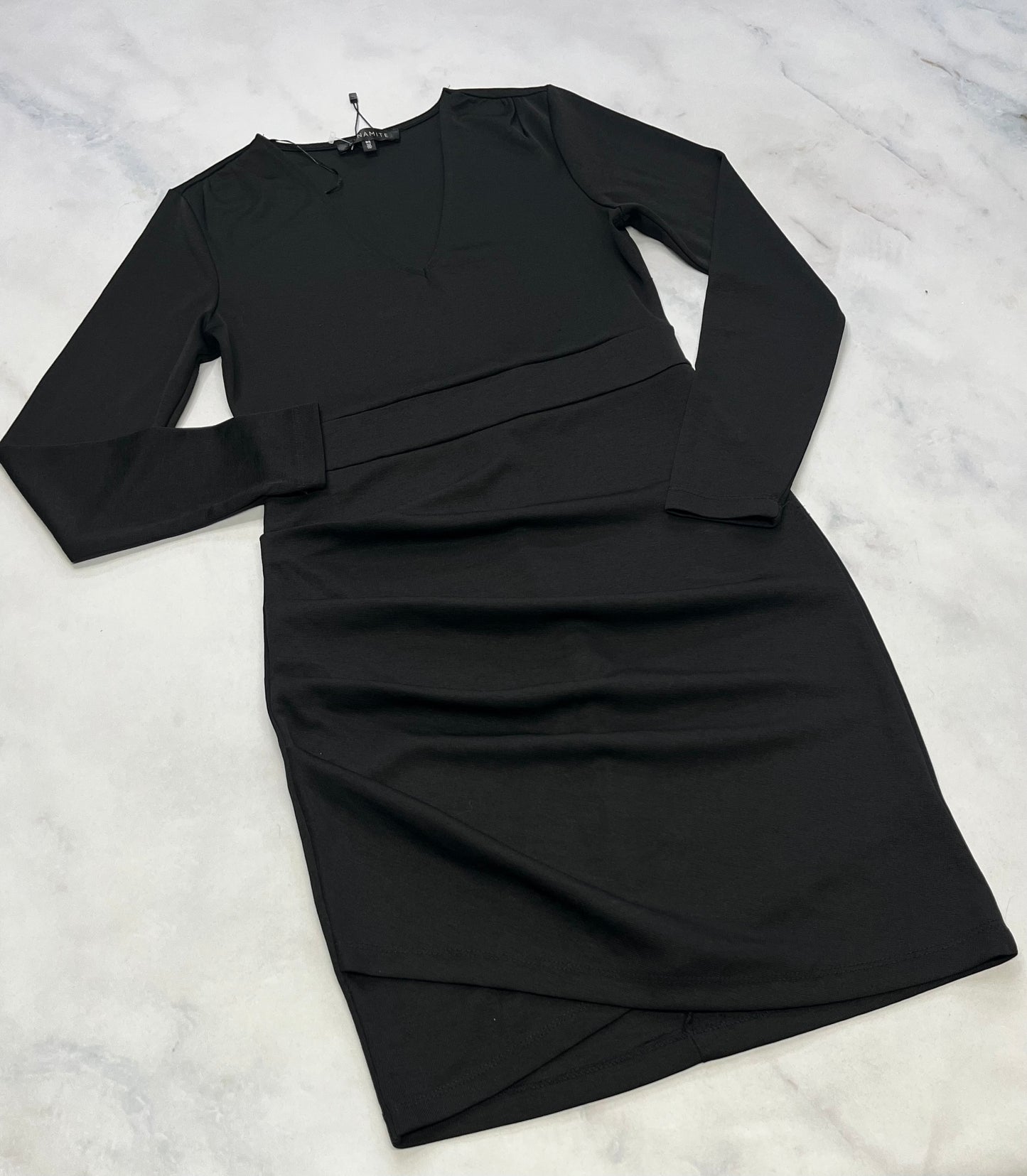 Robe Dynamite : S/ fait 3 ans femme neuve. Plus avantageux au devant .