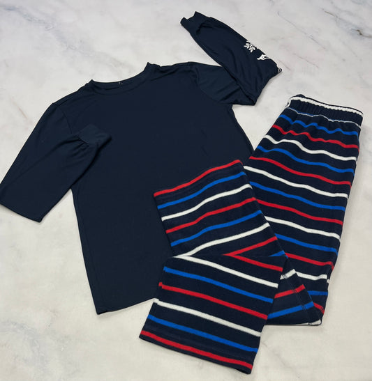 Duo pyjama : Haut soft stretch Tag 12 ans comme neuf + Pantalon en polar Gap 12 ans comme neuf!