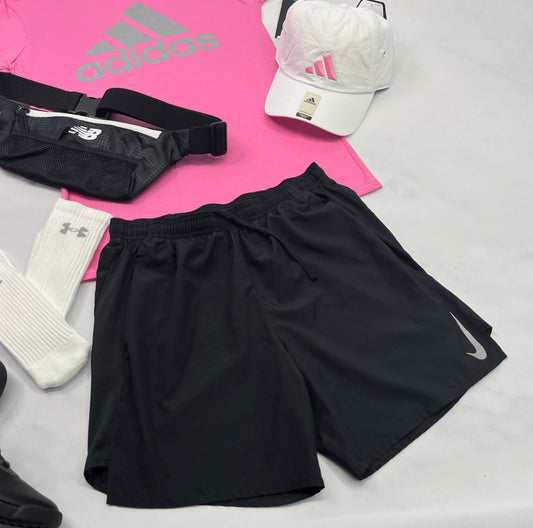 💕 Short : Nike en tissu de sport léger S/ femme coupe confo comme neuve .