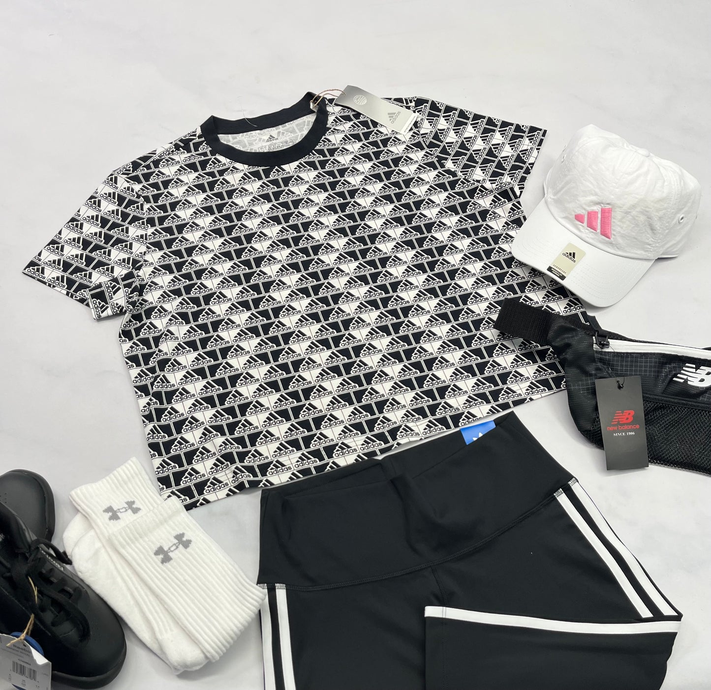 💕 Manche courte : Adidas L( M-L) femme neuf ! Mi-hanches.