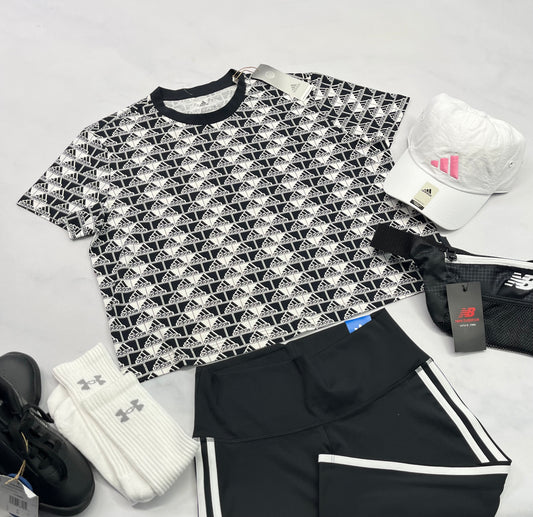 💕 Manche courte : Adidas L( M-L) femme neuf ! Mi-hanches.