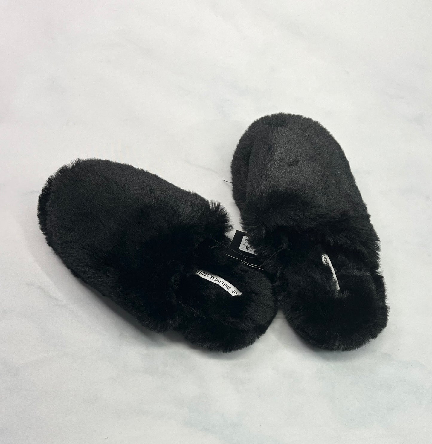 Pantoufle : Slip On ultra douce confo : Semelle anti dérapante . Gr:L/10 femme . Neuve !