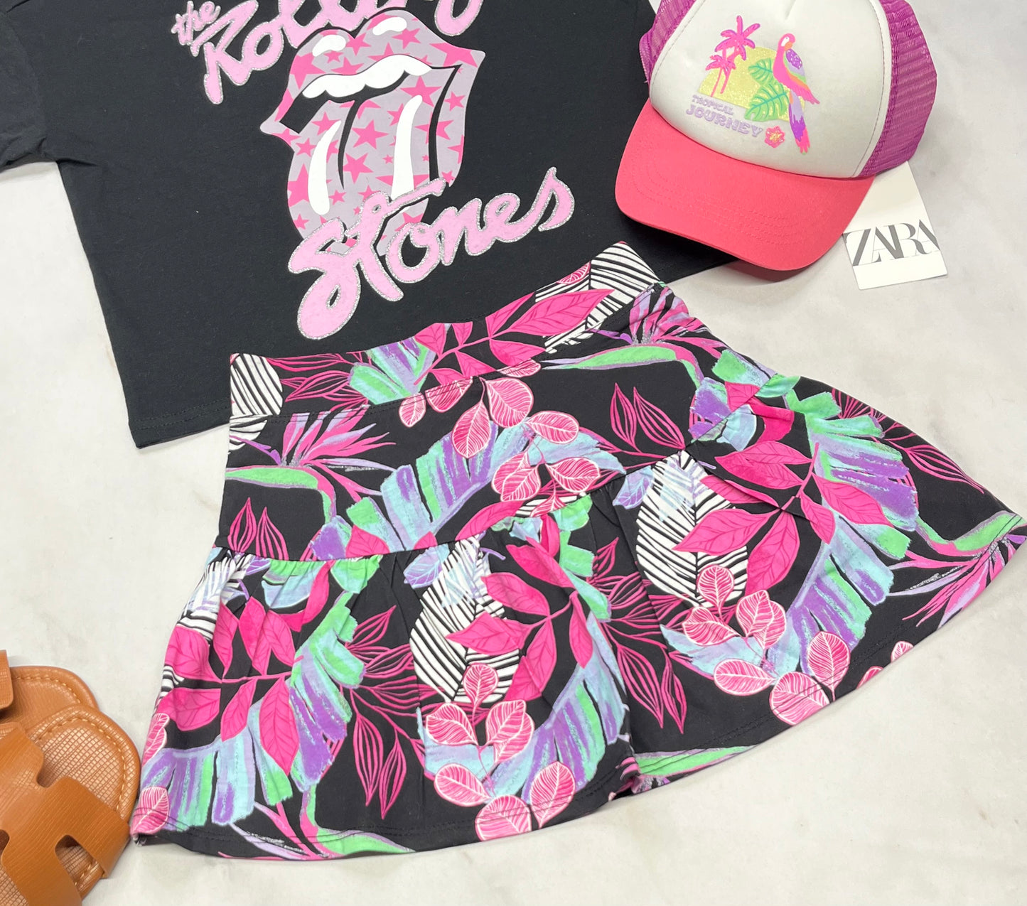 💕 Jupe fleurit :avec short intégré  7-8 ans neuve .