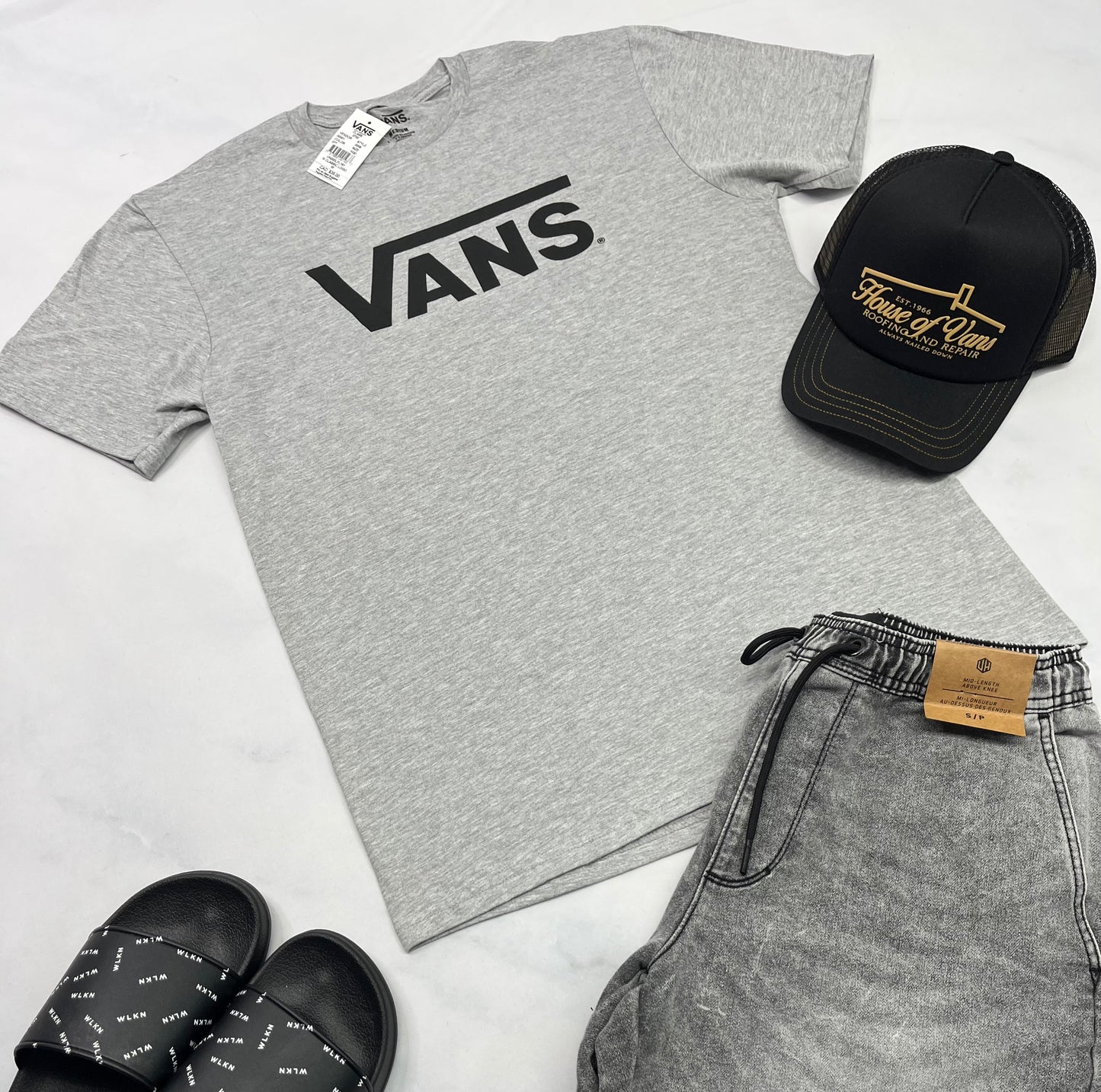 ☀️ T-Shirt : VANS gris fait : XS homme ou 14-16 ans garçon ) et fait Small homme ou(16-18 ado) neuf !