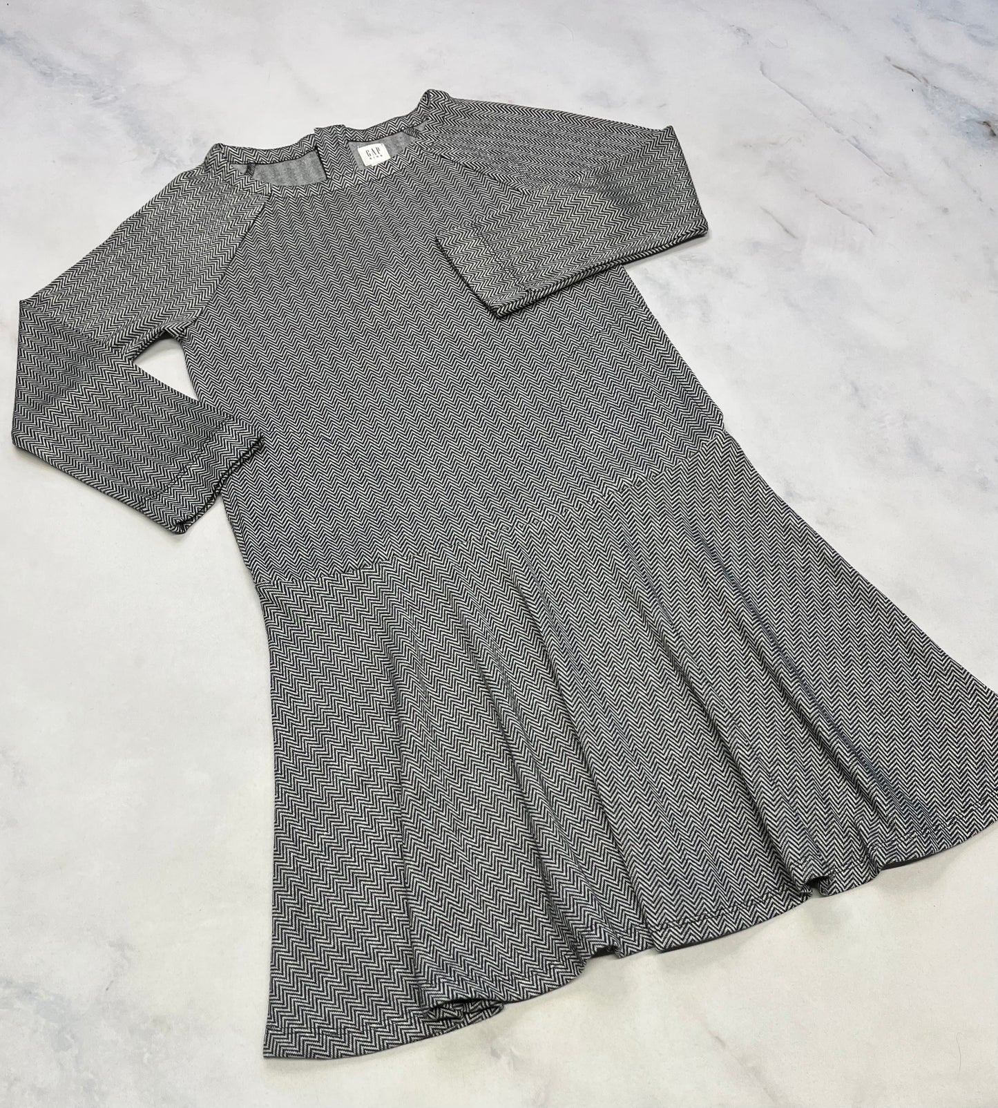 Robe GAP : 12 ans fille beau tissu doux confo état neuve .