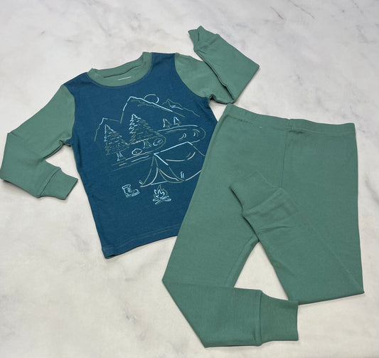 Pyjama : 4 ans neuf !