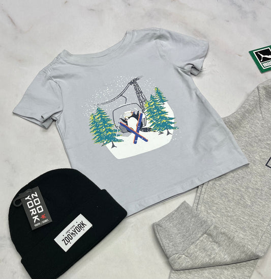 ❄️ T-Shirt: Neuf fait 3 ans garçon.