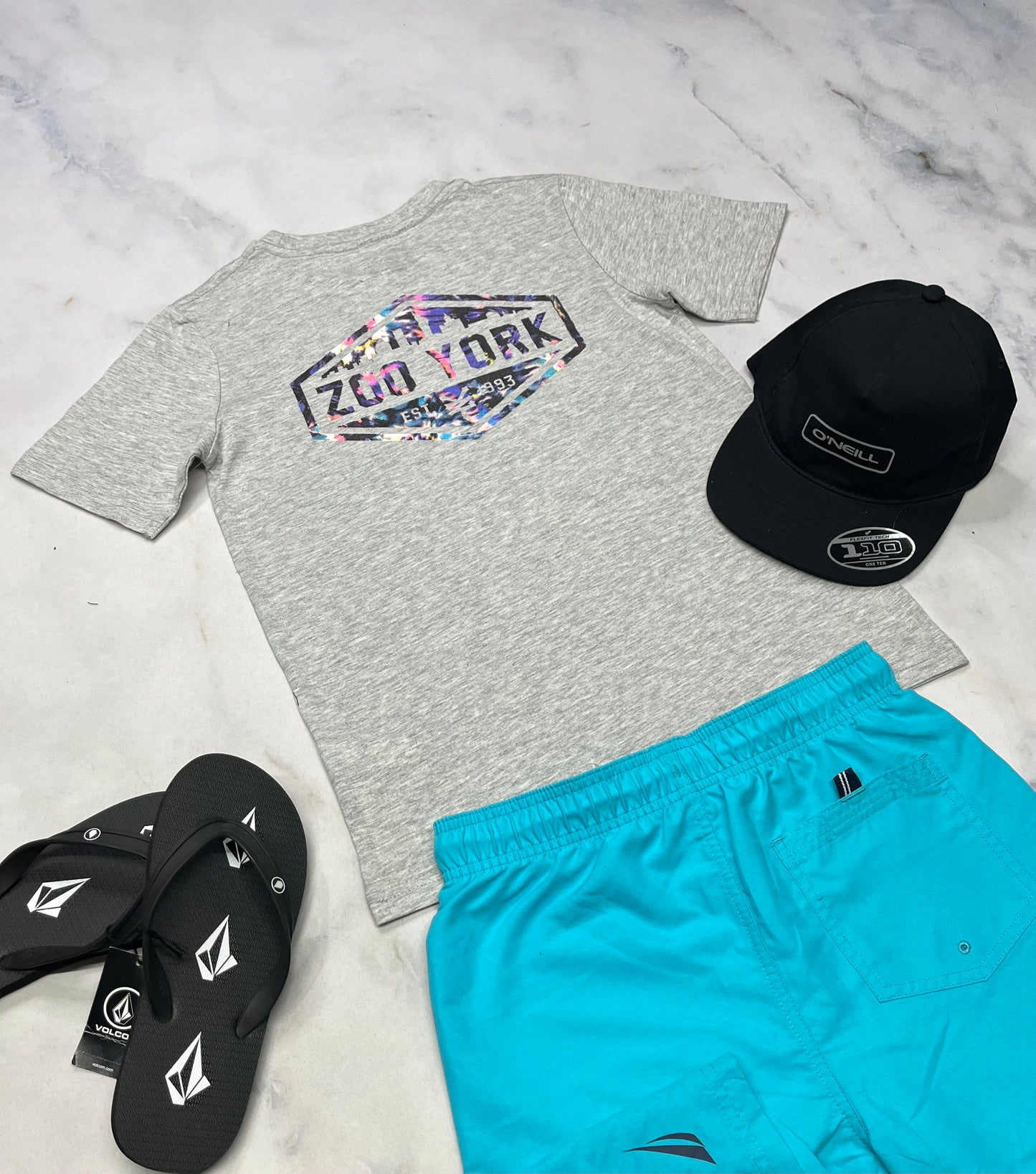 🩵 T-shirt : Zoo York gris / soft 10-12 ans garçon neuf ans! Beau logo au dos .