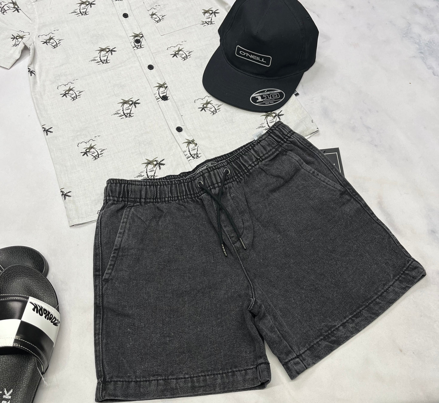 🌴 Short : jeans Arsenic 14 ans garçon molle confo taille ajustable . Neuf !
