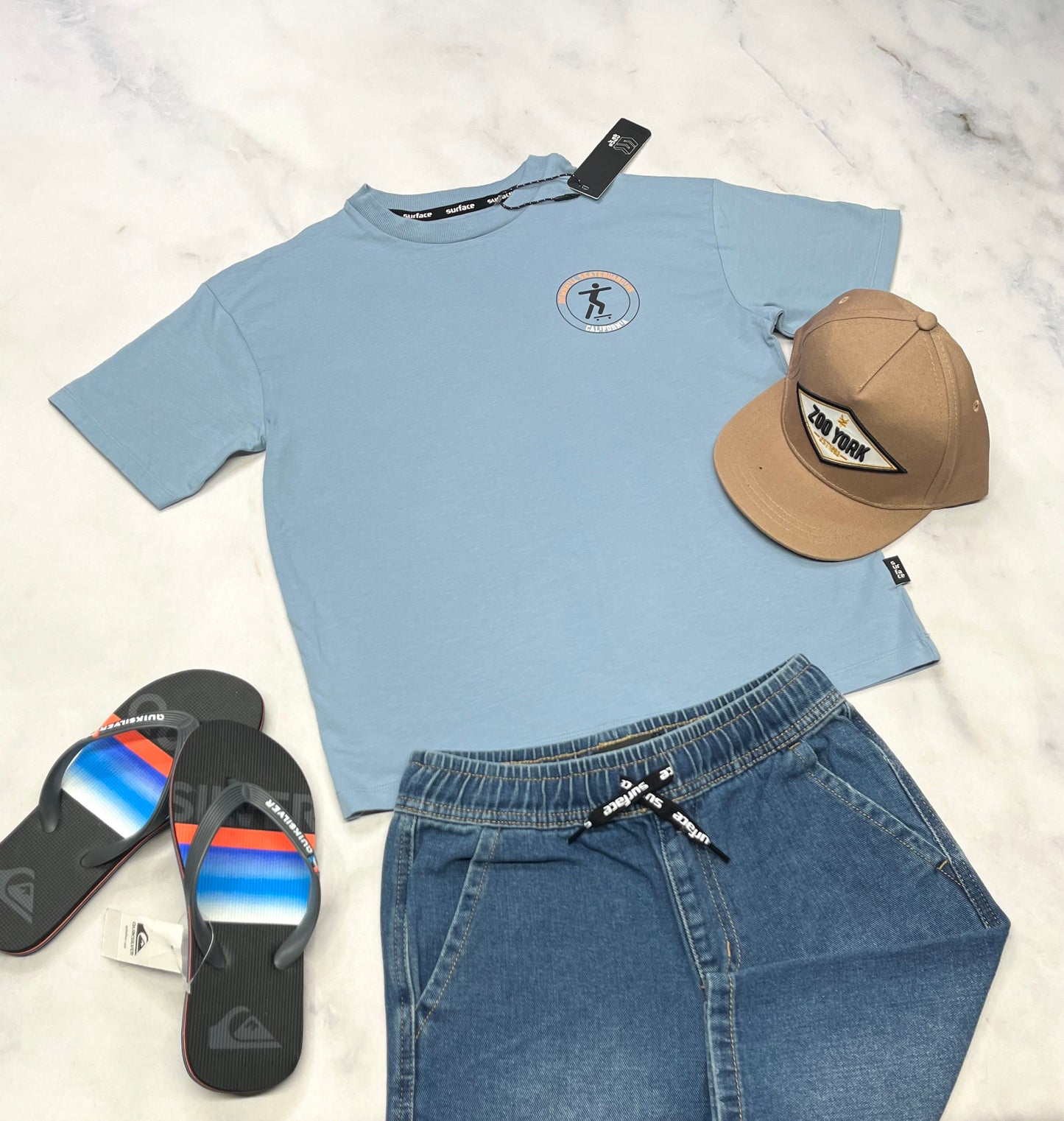 🛹 T-Shirt bleu : Surface en beau coton stretch 8 ans garçon neuf ! Beau logo au dos .