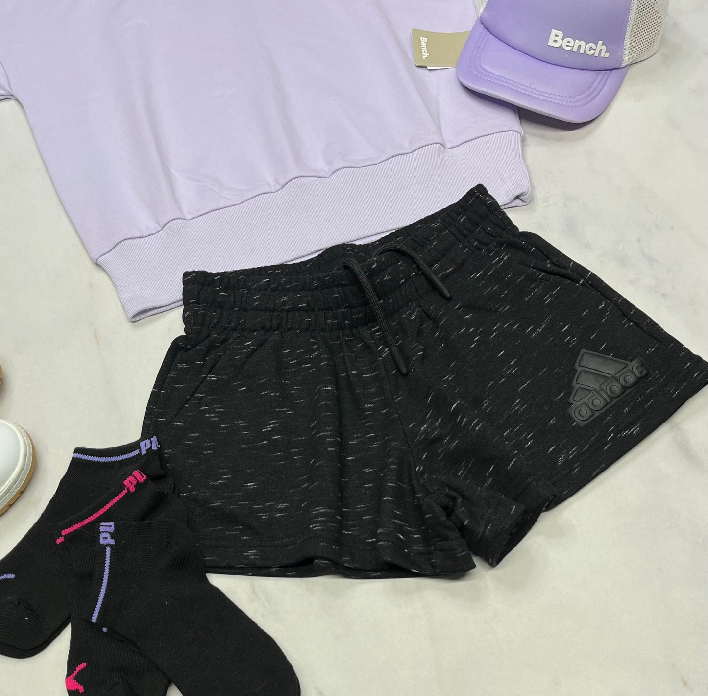 😍Short Adidas : en ouaté confo 10-12 ans neuve .