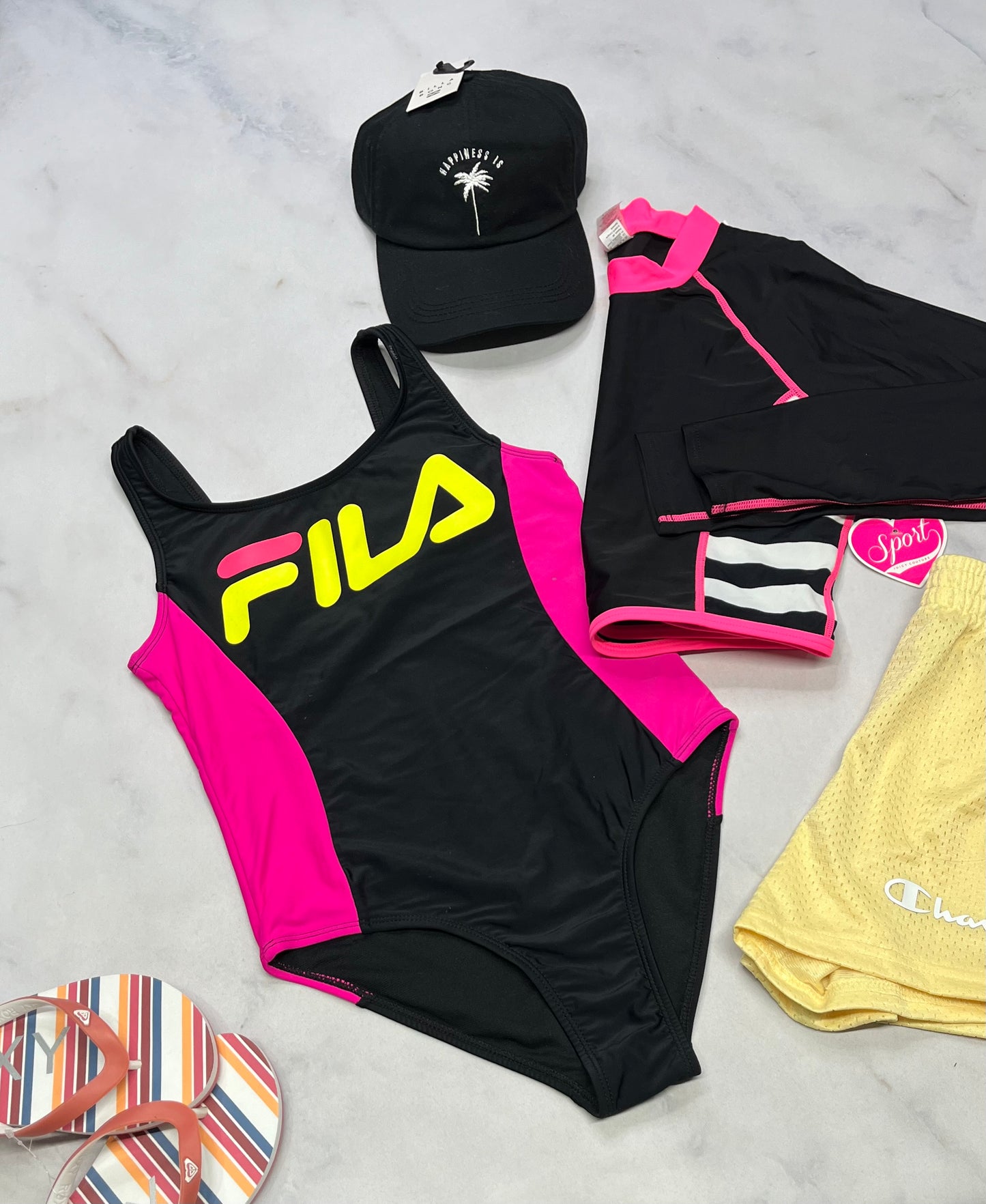 💦 Maillot 1 pièce : Fila 14(13-14 ans ) neuf ! Avec soutient intégré et pad. amovible .