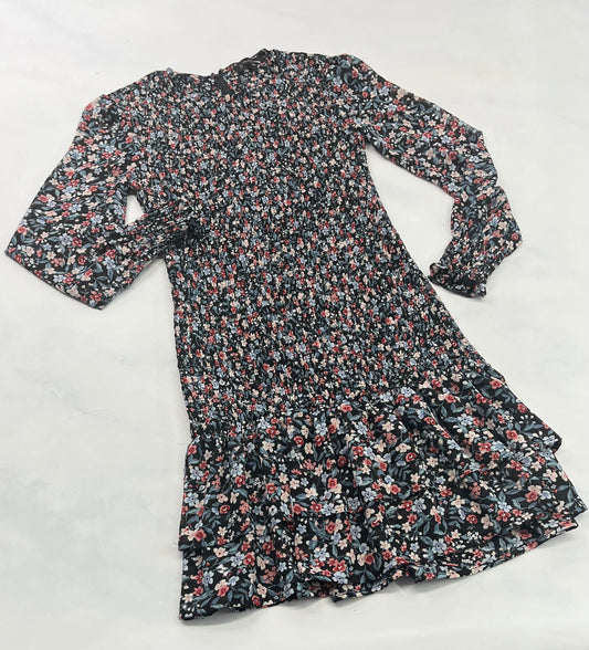 Dynamite: Robe incroyable fait S/ femme comme neuve . Poignet et corps en nid d’abeille stretch de partout . Zip en haut du dos .