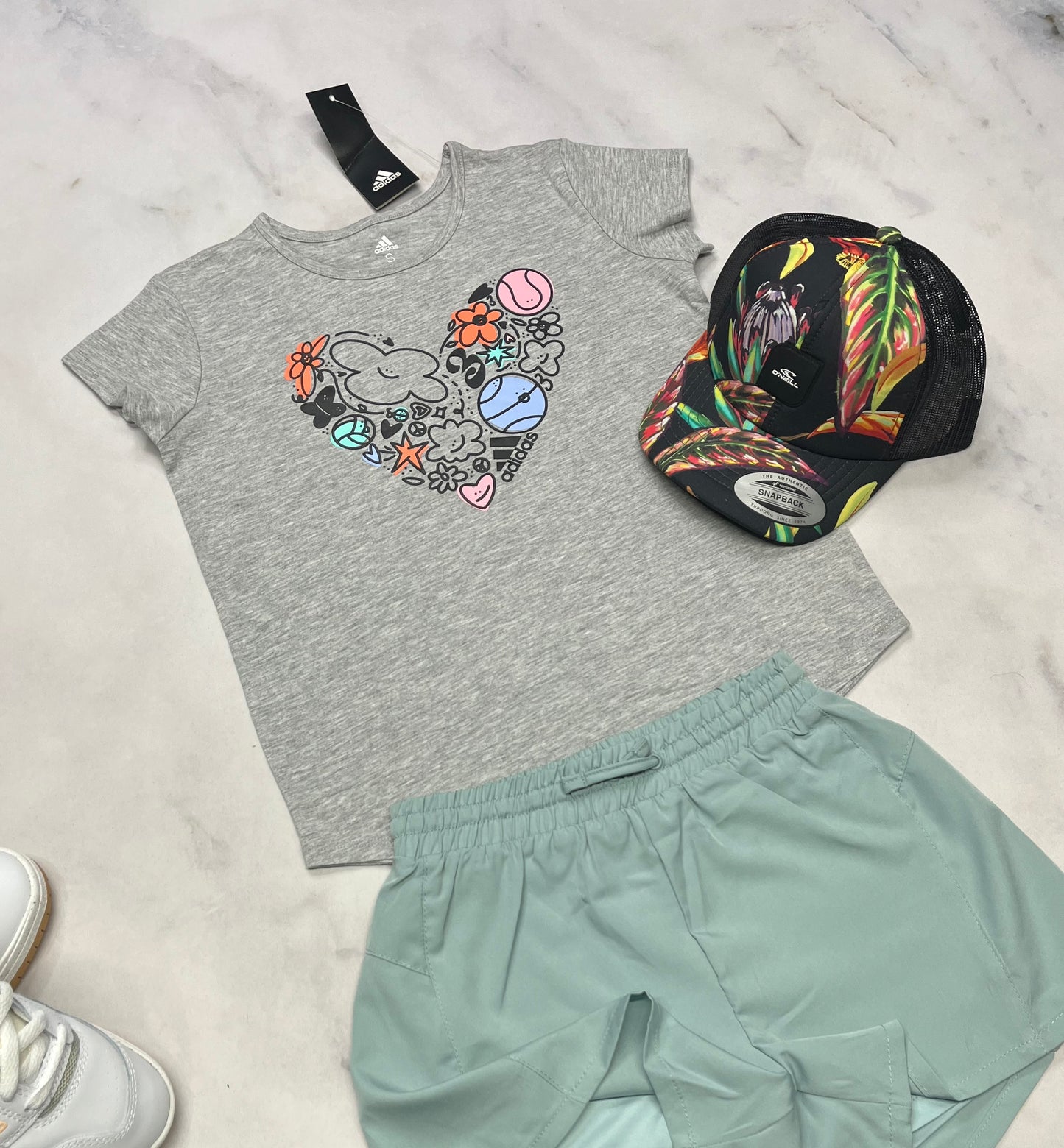 🌿 Manche courte : Adidas 7-8 ans fille neuf !