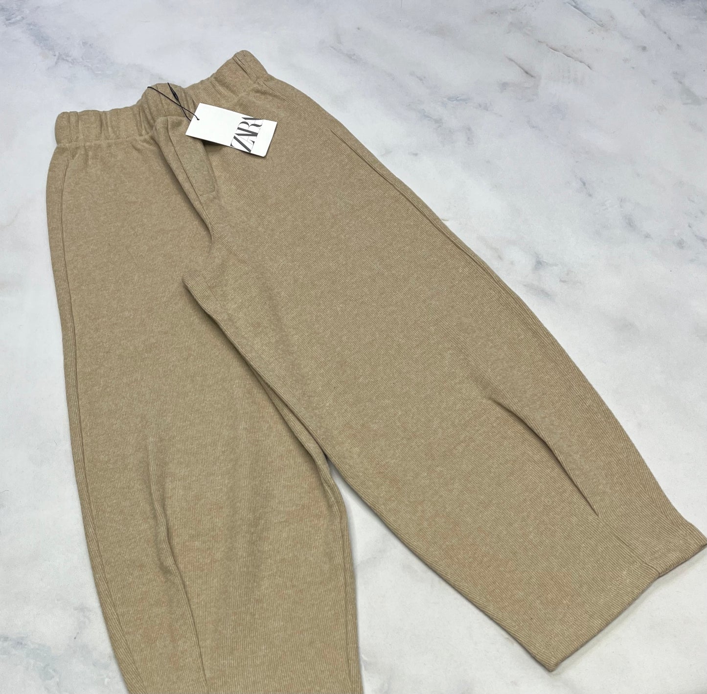 ZARA : Pantalon fille / jambe large hyper doux confo . Neuf ! + 6x et fait 9/10 ans