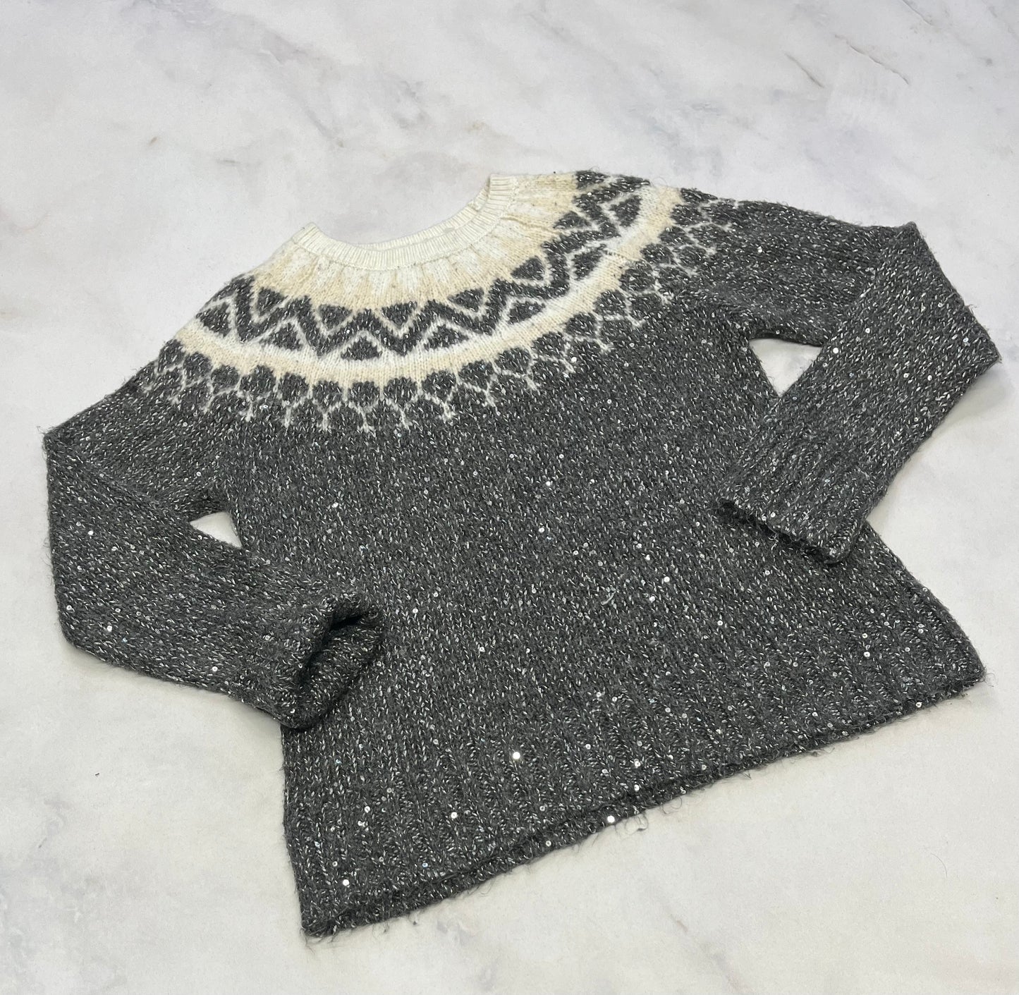 Tricot : brillant gris argenté Gap fait 8 ans . Super état !