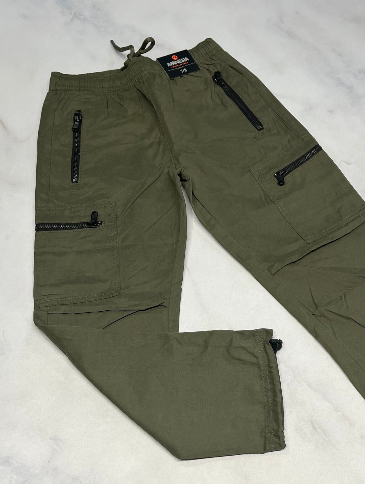 Amnésia : pantalon kaki / mou confo 7-8 ans neuf!