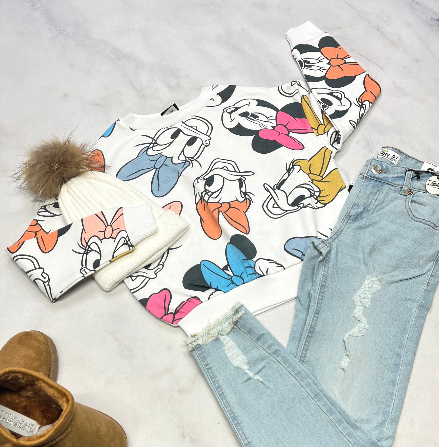 🩷SOLDE ,Ouaté Disney  : 7 ans fille neuf mais défaut d’impression sous un bras voir photo . Peu visible vu sous le bras .