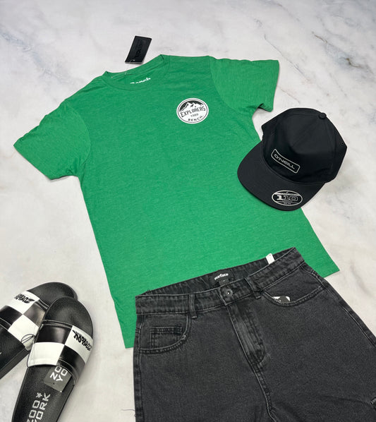 🌴 BENCH manche courte : + 14-16 ans garçon  ( beau logo au dos ) . Soft confo neuf !