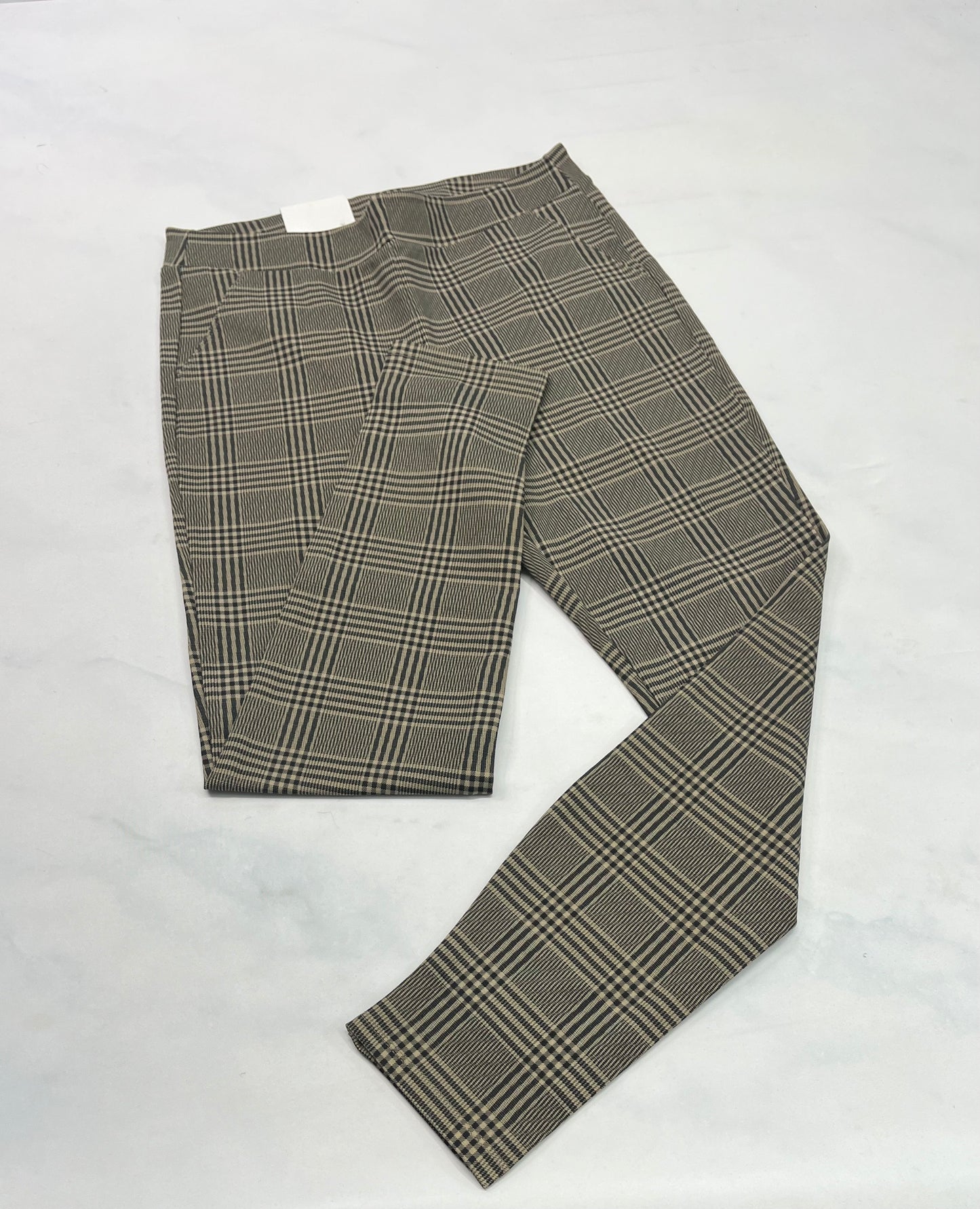 Duo femme :..Tricot M/ femme stretch comme neuf ! + Jegging Tag fait M/ femme s’enfile comme un leg. Neuf!