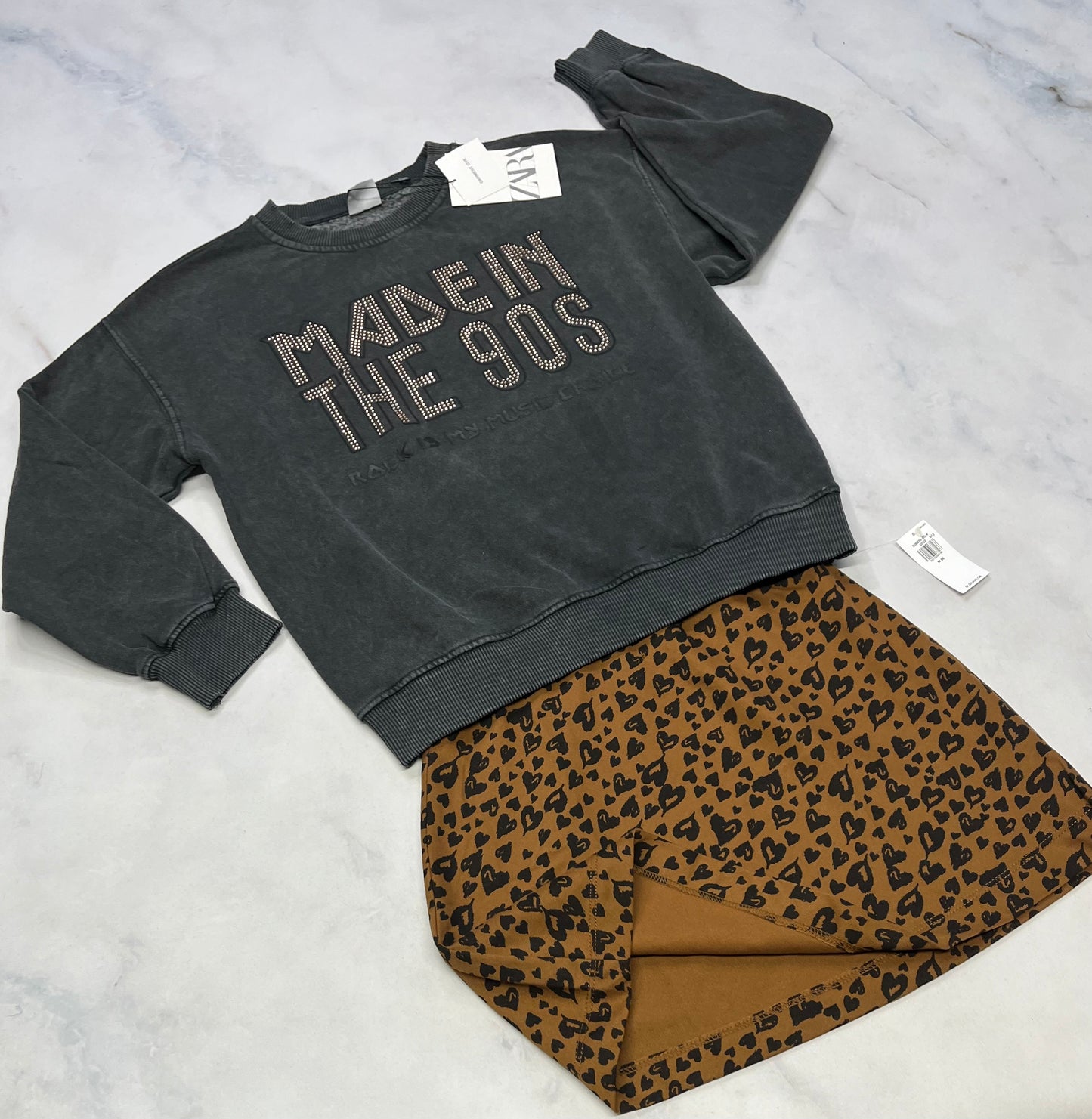 DUO neuf! ouaté ZARA 8-9 ans gris look vieillit + Jupe molle taille stretch 8 ans neuve .