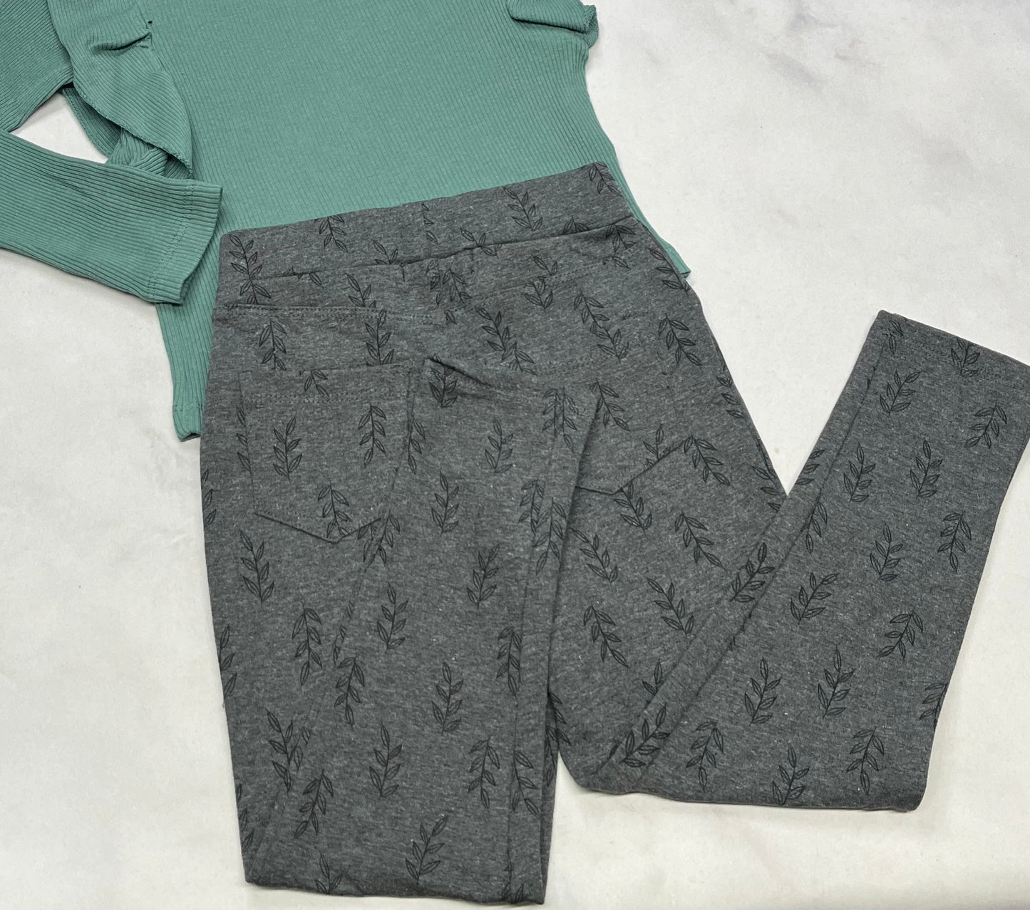 Duo neuf! ZARA + Jog. 4 ans. .