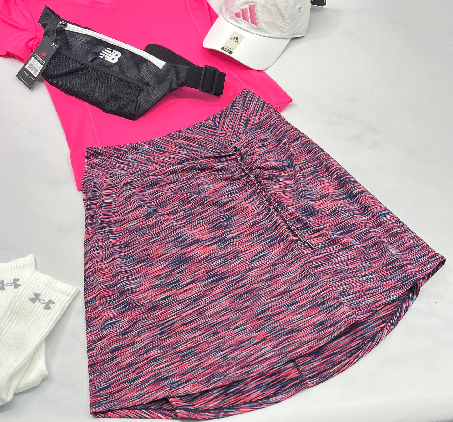 💕 Jupe : en tissu soft extensible . S/  femme stretch coupe relax ajustable au devant avec cordon . Comme neuve !