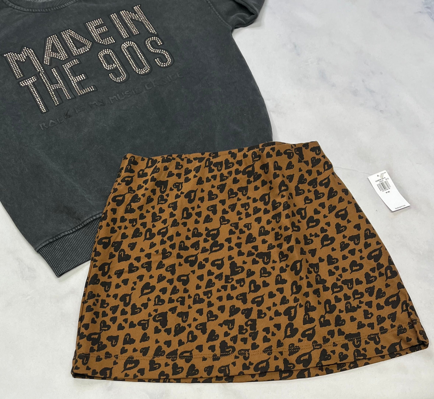 DUO neuf! ouaté ZARA 8-9 ans gris look vieillit + Jupe molle taille stretch 8 ans neuve .