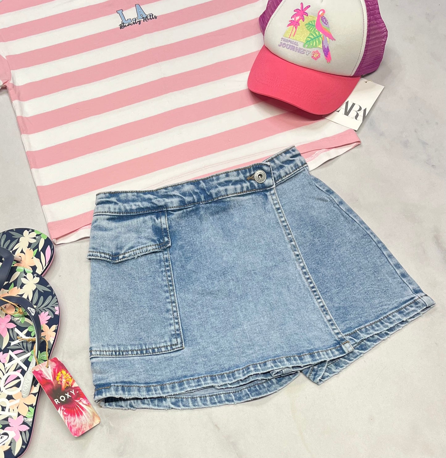😍 Jupe short : jeans neuve ! Blum 8 ans fille ajustable .